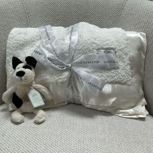 LITTLE GIRAFFE Chenille White Blanket & JELLYCAT Rattle 🤍🆕